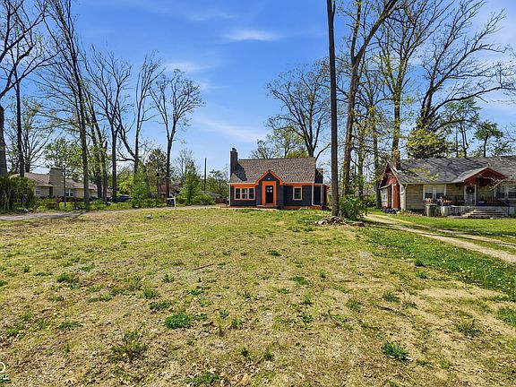 4th image of 3702 Manor Ct