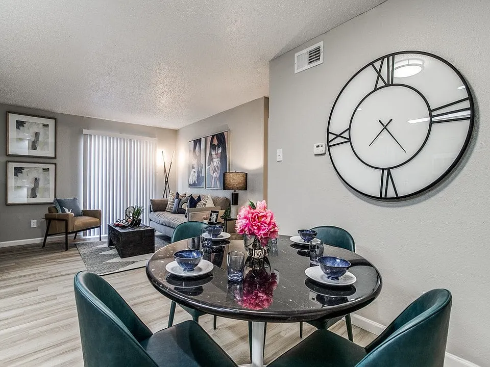 Melville Apartments