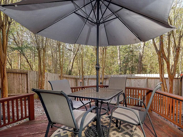 174 N Valley Oaks Cir — Photo 12
