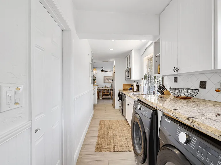 342 SW 14th St — Photo 26