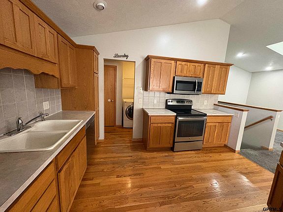 5th image of 4210 N 25th St