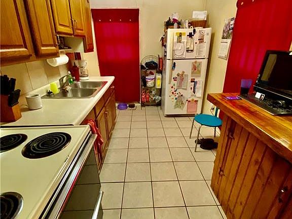 4th image of 1317 Southlawn Dr