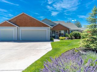 2052 NW Nickernut Ct, Redmond, OR 97756