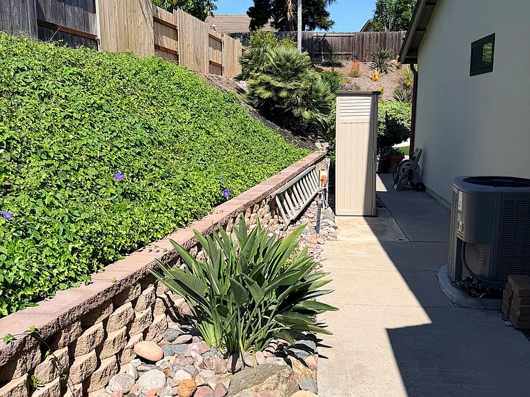 2134 Merlyn Pl — Photo 40