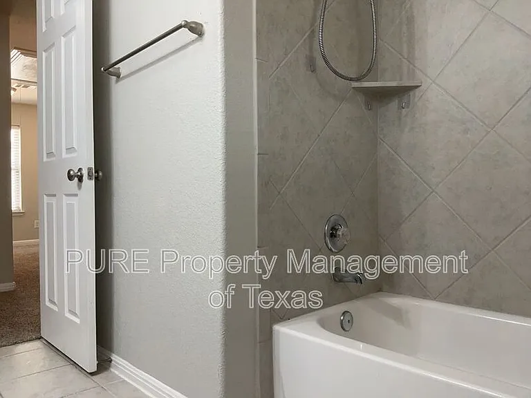 161 Nogalito Way — Photo 33