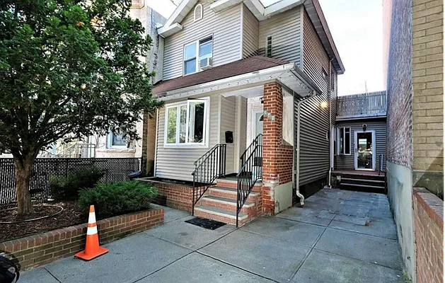 Rented by Keller Williams NYC | media 7