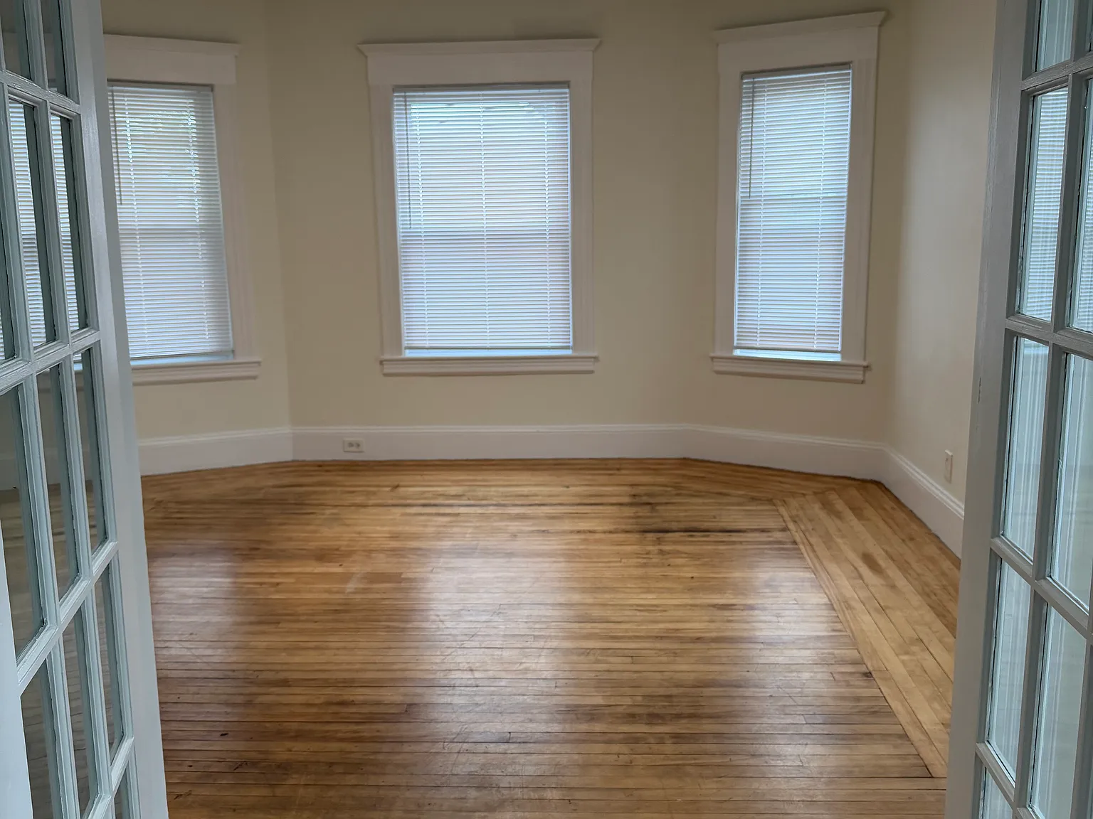 4 bed, 1600 sqft, $2,700 — Photo 4