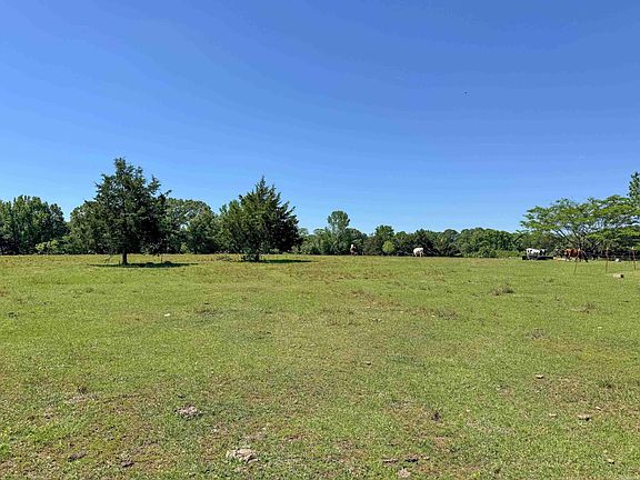 4th image of 82 Herring Rd
