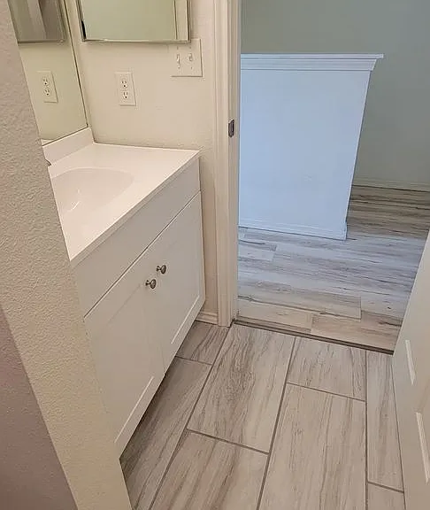3205 N Main St — Photo 17