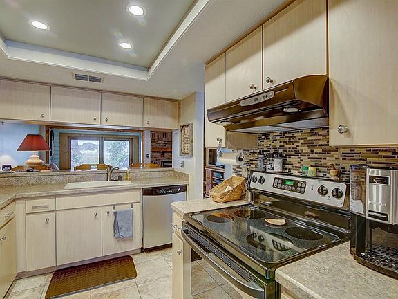 3rd image of 6855 Quail Hollow Blvd
