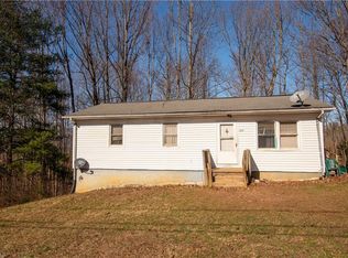 182 Eleanor Ave, Mount Airy, NC 27030