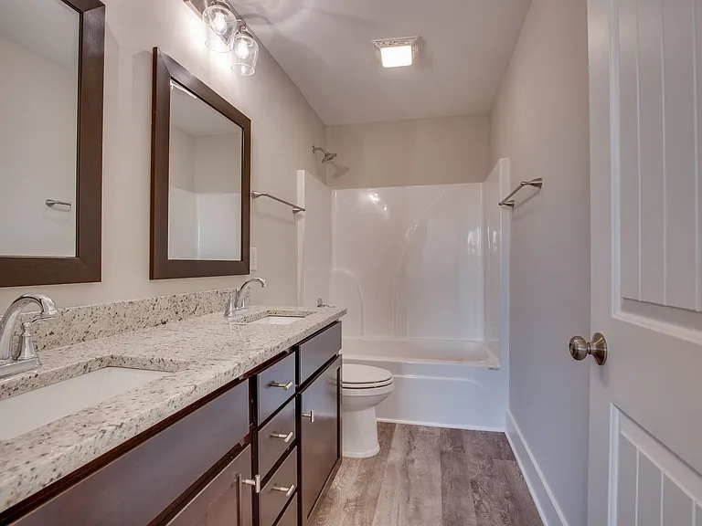 406 Harper Lndg — Photo 14