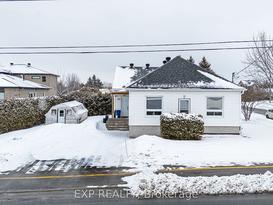 1st image of 869 Caron St