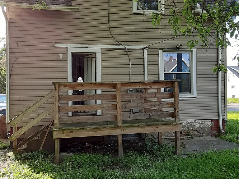 3402 N Detroit Ave — Photo 11