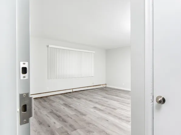 10646 102nd St NW, Edmonton, AB T5H 2T5
