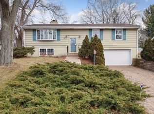 1906 Tatum St, Falcon Heights, MN 55113