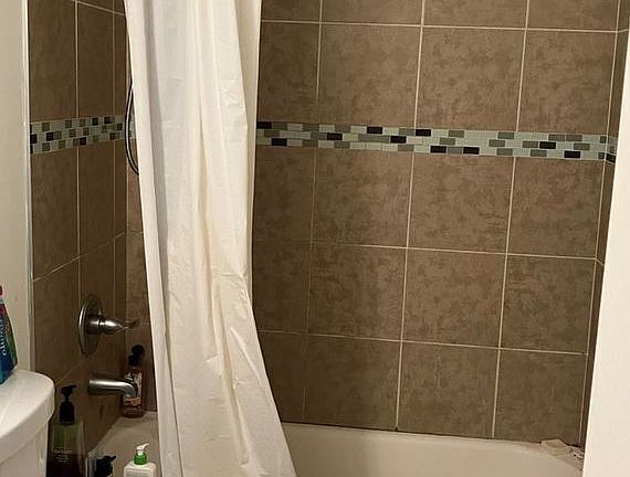 4th image of 423 N 40th St APT C