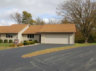 515 Sunset Dr, Prophetstown, IL 61277