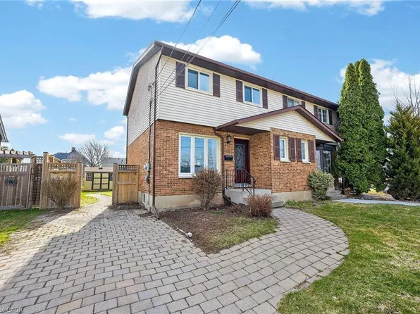 19 Grand Ave, Grimsby, ON L3M 2R6