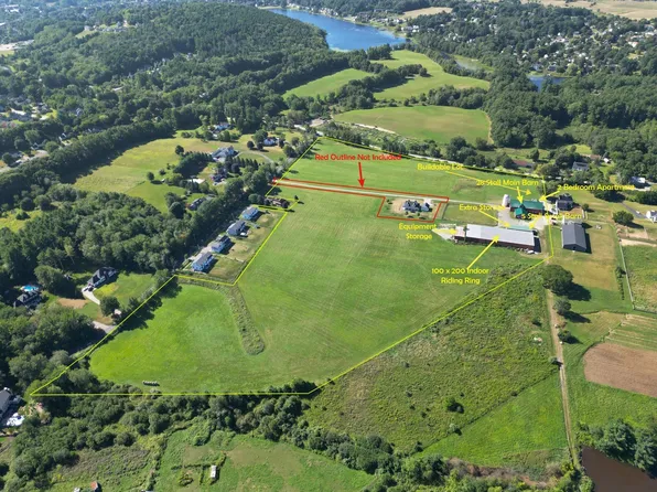 87 S Hampton Rd, Amesbury, MA 01913