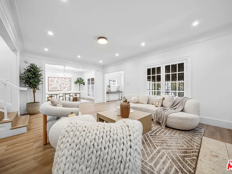 320 Westminster Ave — Photo 4