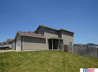 1700 Redstone Rd, Lincoln, NE 68521