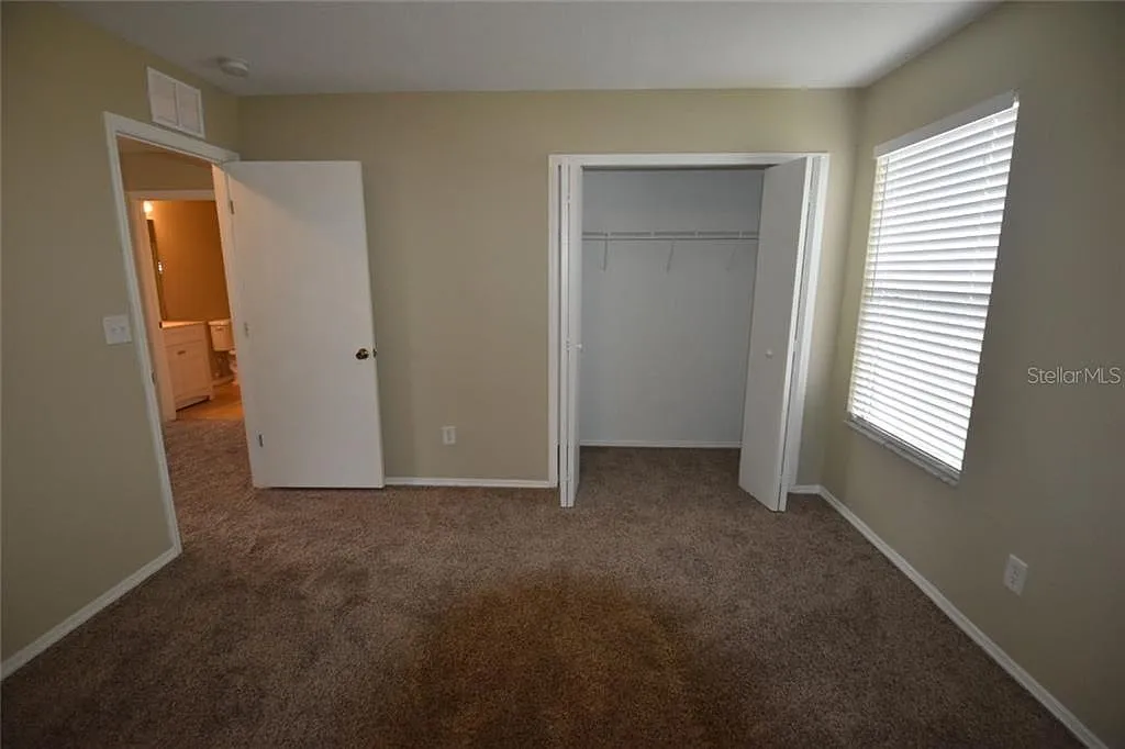 4 bed, 2935 sqft, $2,400 — Photo 3