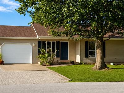 413 Meadow Ln, Hallsville, MO, 65255