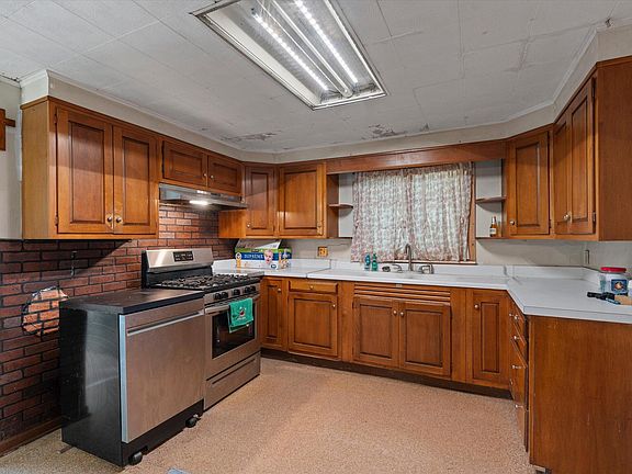 3rd image of 68201 Hess Rd