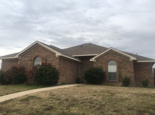 1306 Beacon Hill Dr, Midlothian, TX 76065