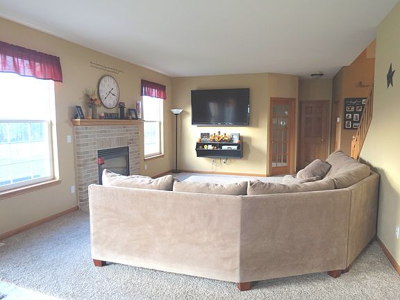 Family Room (kitchen view)