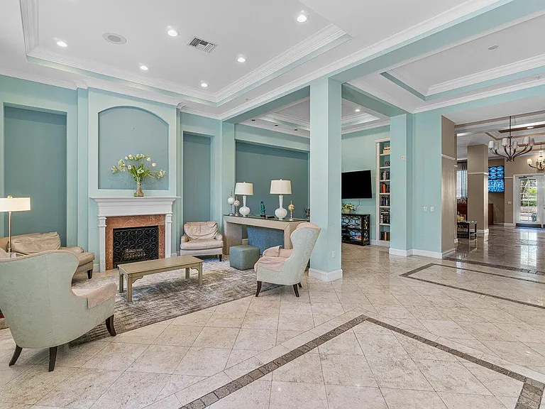 630 Sapodilla Ave #110 — Photo 37