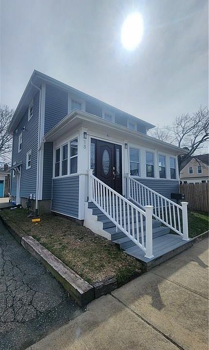 2nd image of 78 Stamford Ave