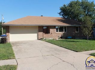 5418 SW 11th St, Topeka, KS 66604