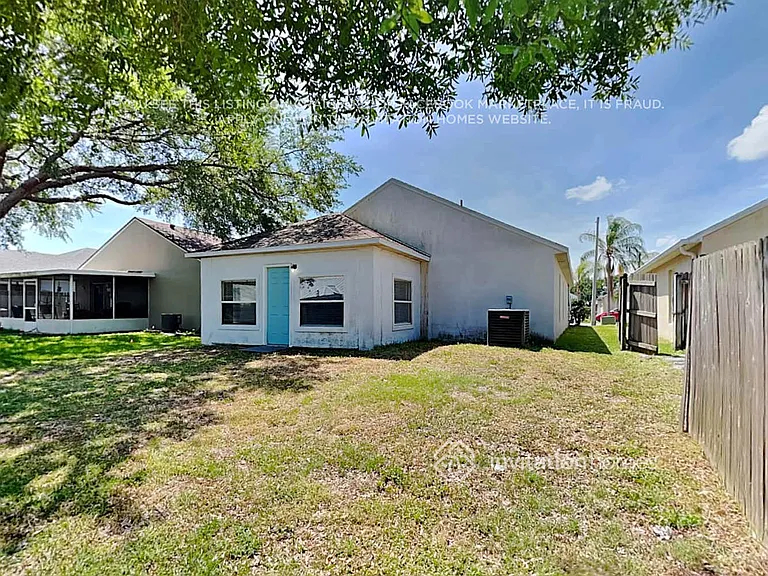 2836 Maderia Cir — Photo 16
