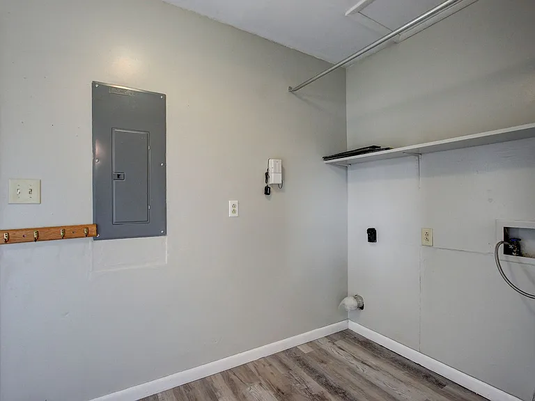 729 Welsey Dr — Photo 33