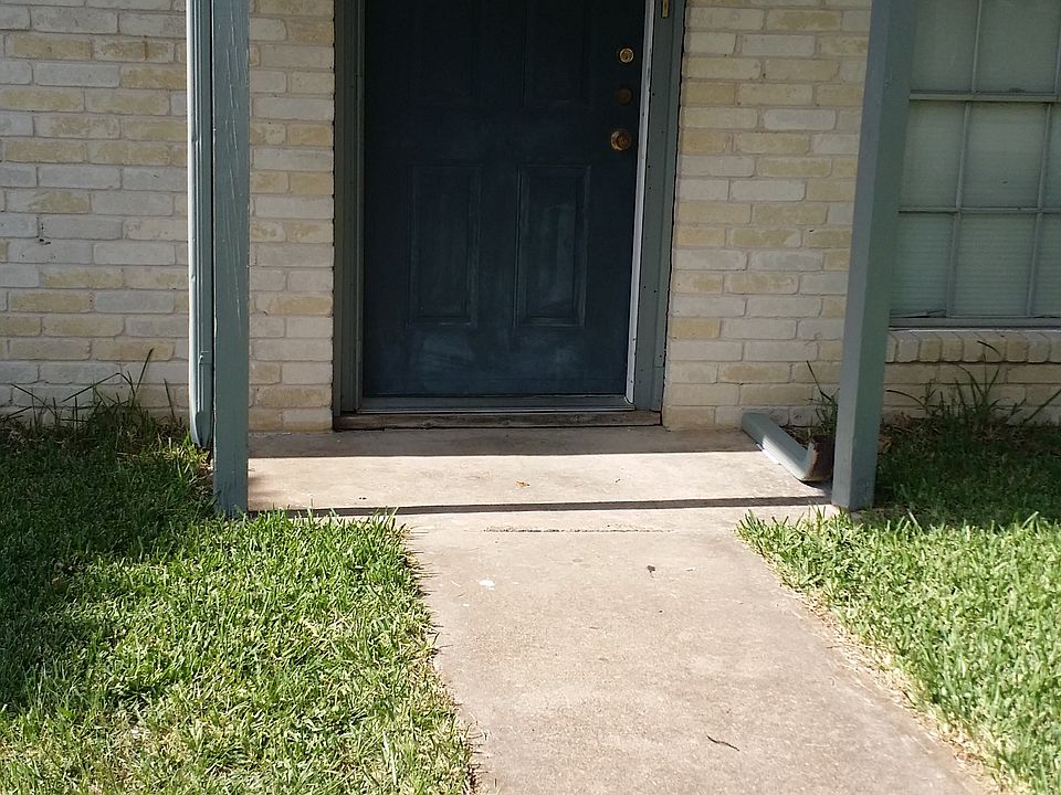1st image of 1431A Hillside Dr #A