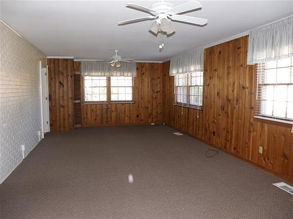 Huge Family/Rec Room