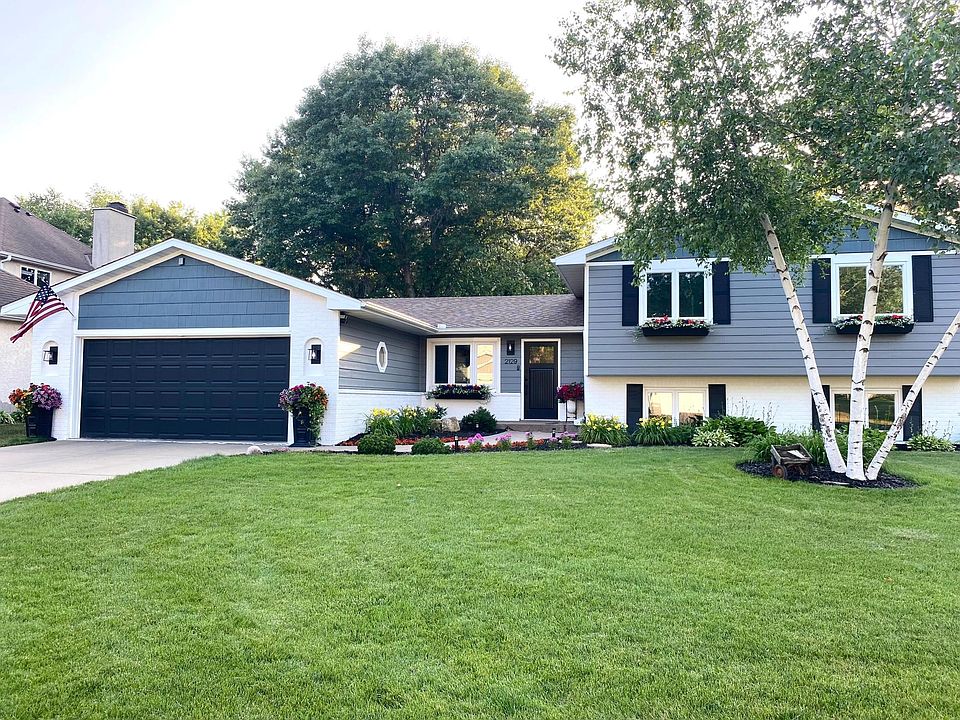 1st image of 2129 Arkwright St N