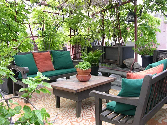 Rented by New York Manhattan Real Estate Incorporated | media 44