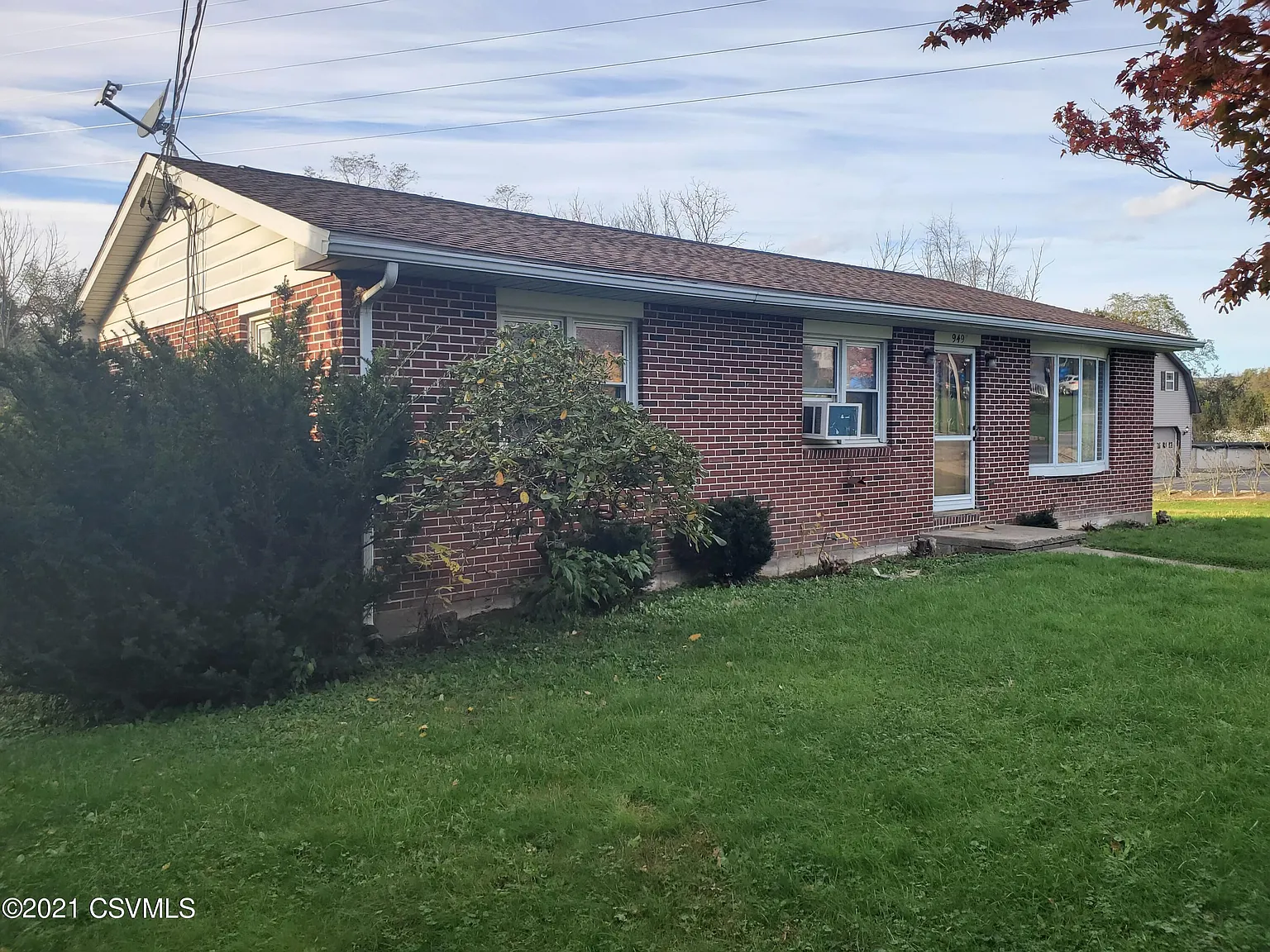 949 Strawbridge Rd photo 1