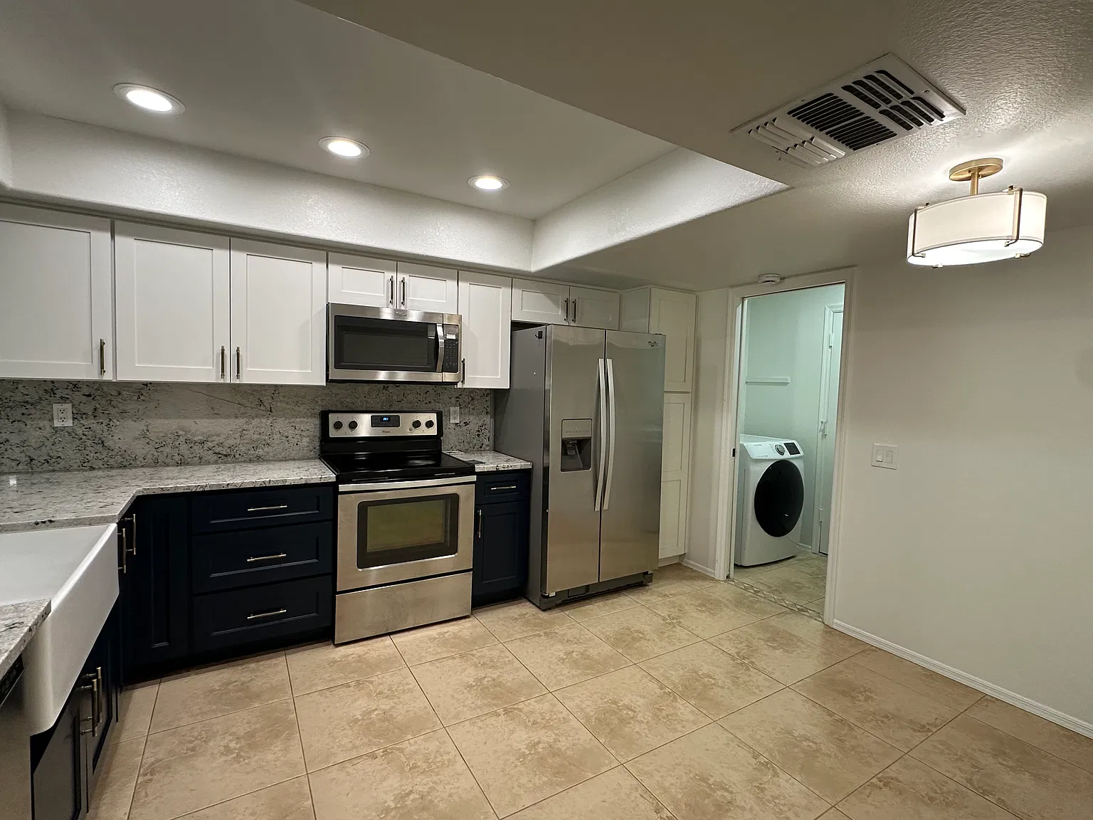 2 bed, 1023 sqft, $1,900 — Photo 4