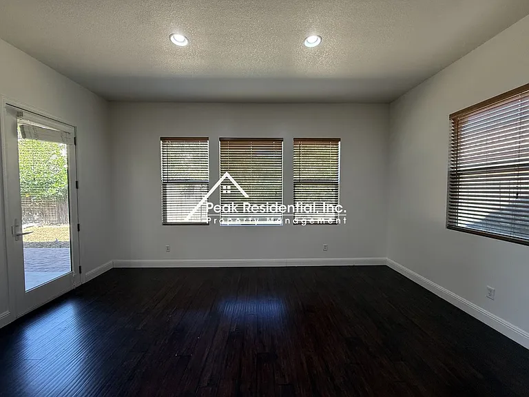5404 Jilson Way — Photo 9