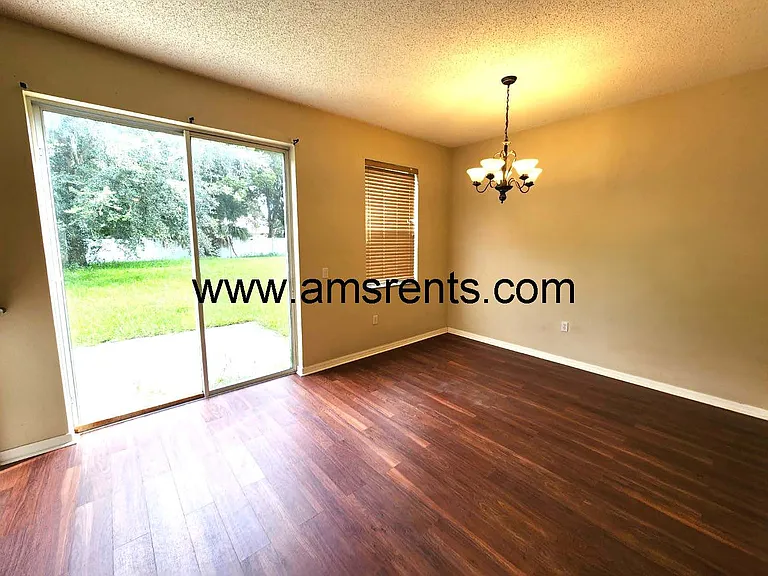 4036 Meadowlark Dr — Photo 10