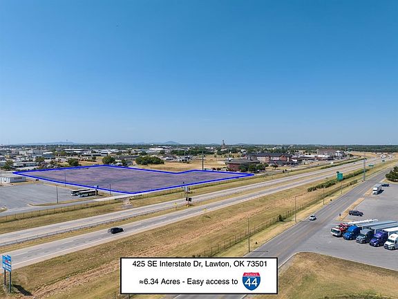 2nd image of 425 SE Interstate Dr Lot 2