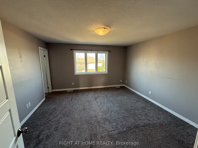 133 Templewood Dr — Photo 27