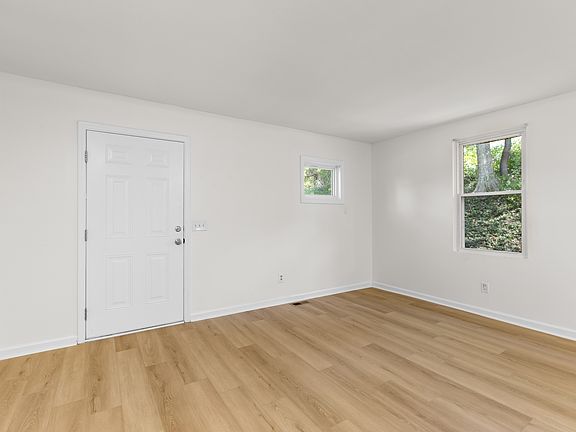 4th image of 203 Theodore Rd #A