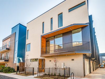 426 W 9th St #202, Dallas, TX, 75208