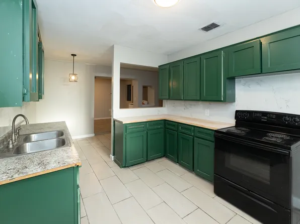 601 Scott Dr, Corpus Christi, TX 78408