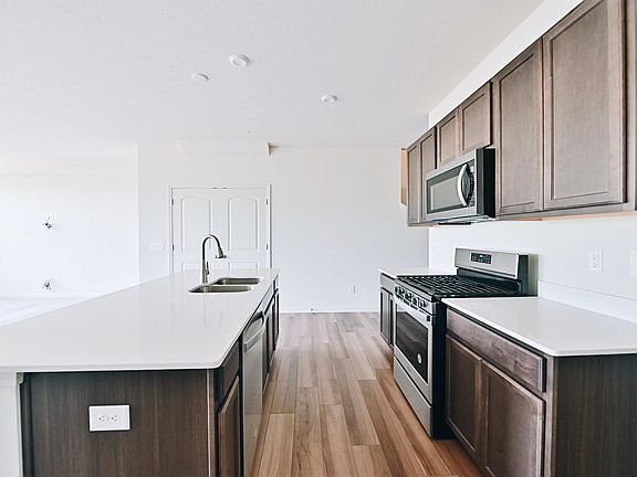 4th image of 14246 Bay Willow Dr